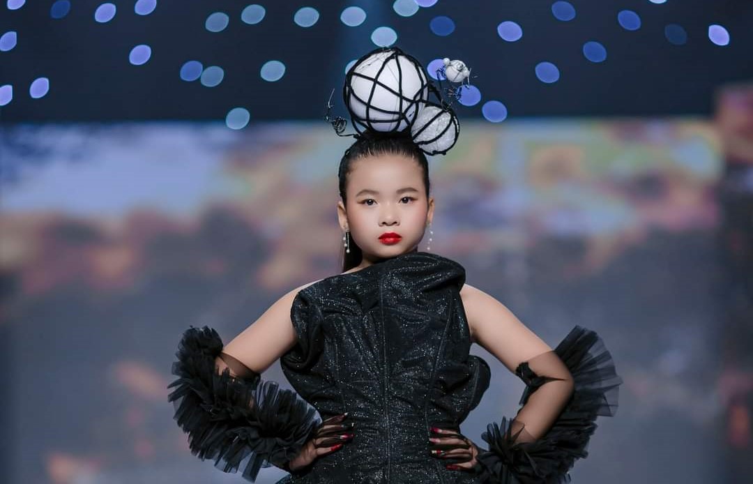 Lư Huệ San - “Con gái cưng” là người mẫu nhí của siêu mẫu Xuân Lan