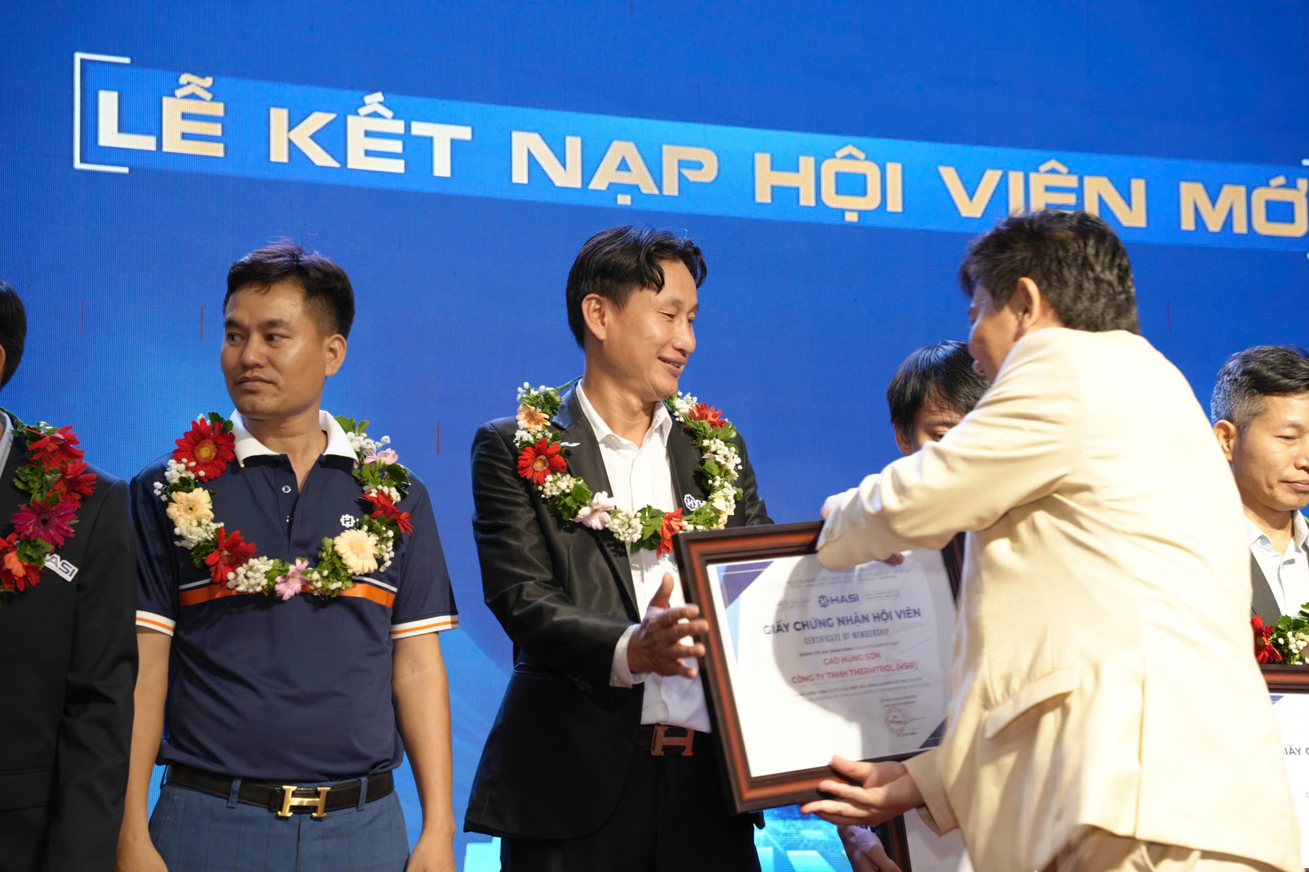 HASI kết nạp hội viên mới