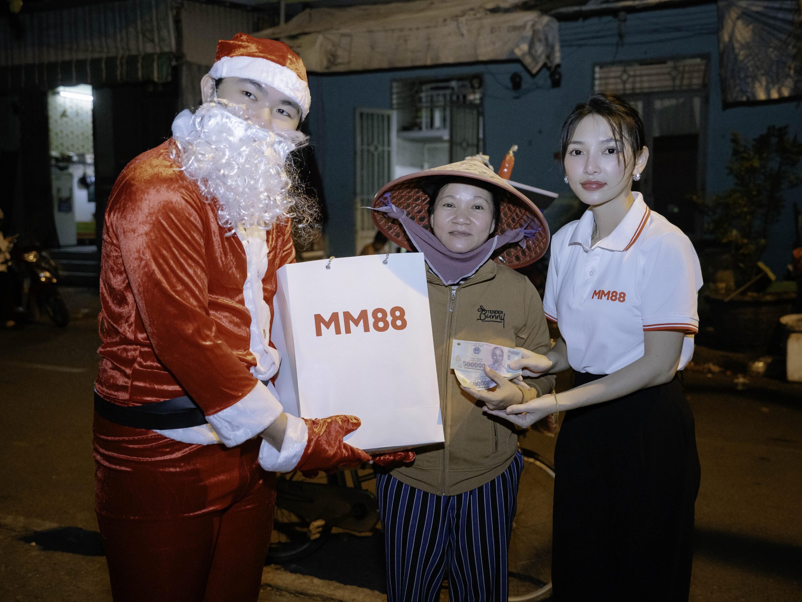 Những phần quà nhỏ nhoi nhưng chất chứa tình cảm tròn đầy của MM88